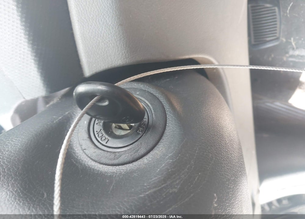 2012 HYUNDAI ACCENT VIN: KMHCU4AE5CU040361