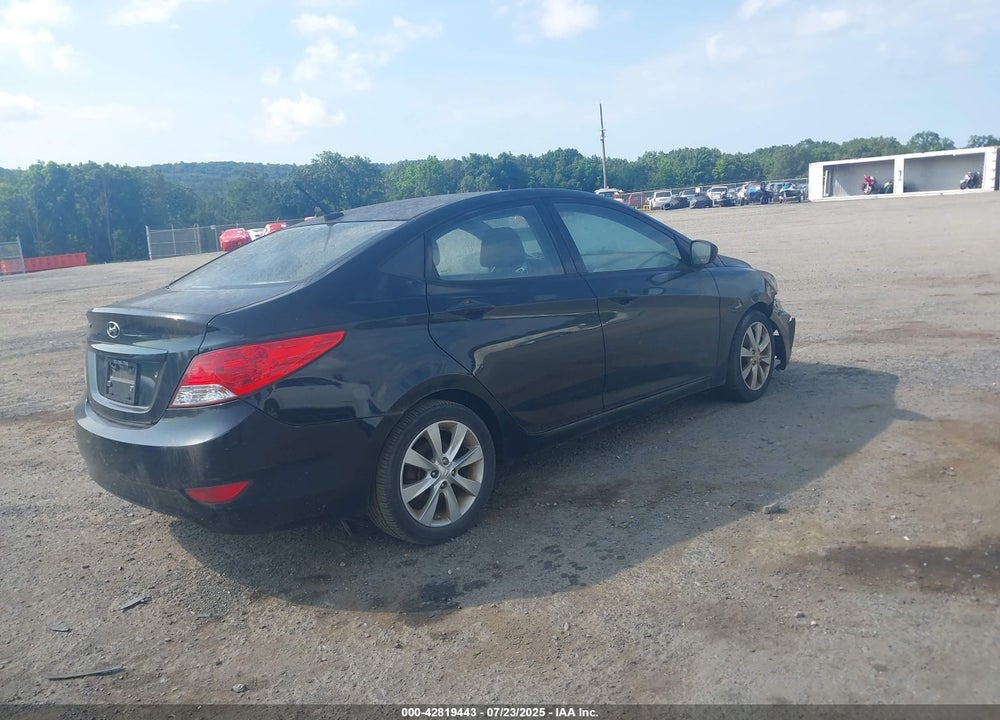 2012 HYUNDAI ACCENT VIN: KMHCU4AE5CU040361