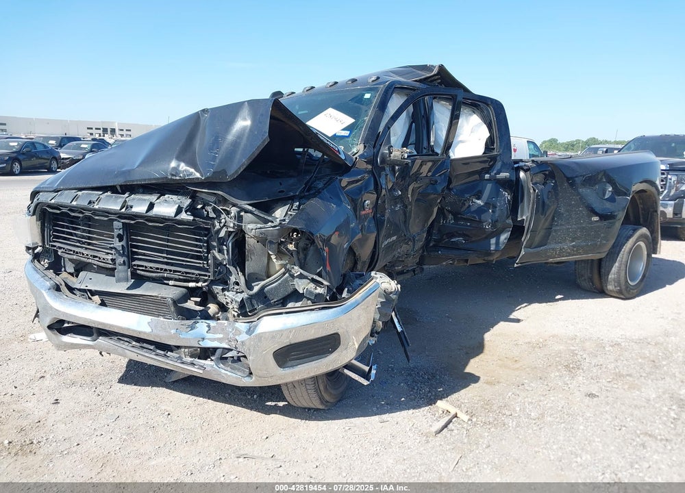 2021 RAM 3500 TRADESMAN  4X4 8' BOX VIN: 3C63RRGL4MG529113