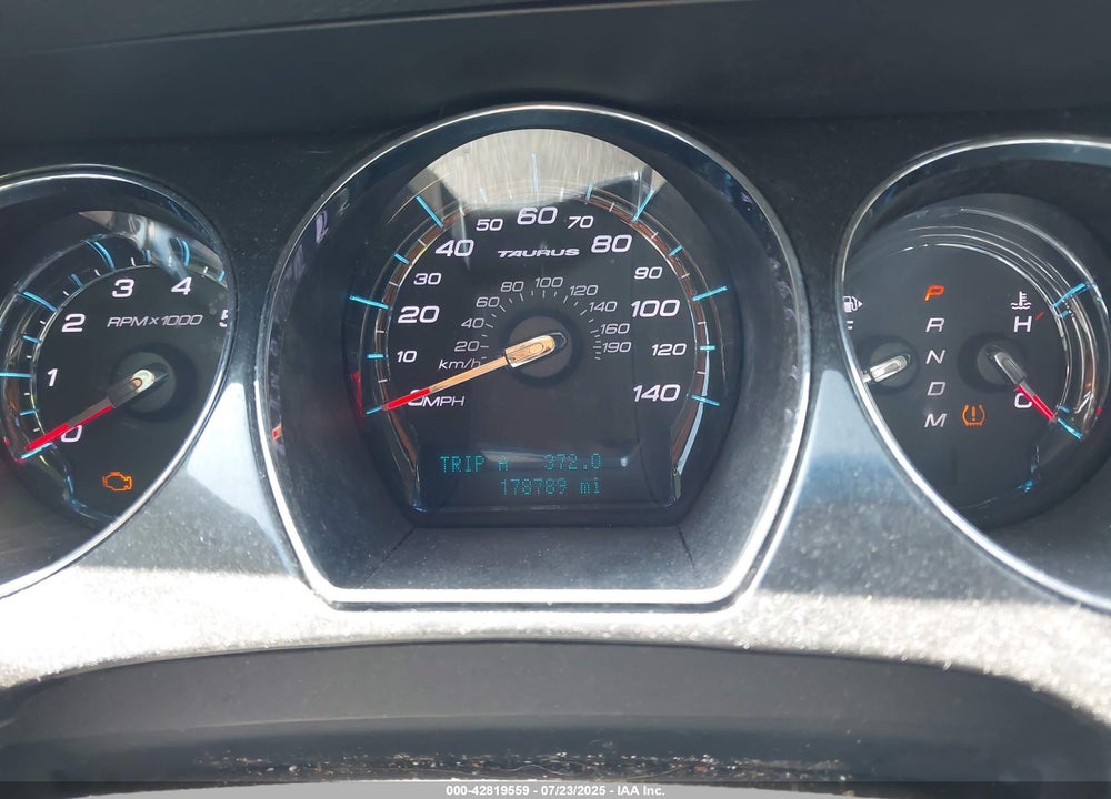 2011 FORD TAURUS VIN: 1FAHP2FW2BG131565