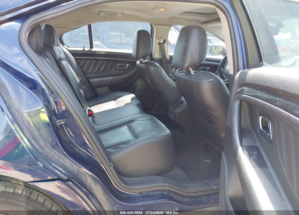 2011 FORD TAURUS VIN: 1FAHP2FW2BG131565