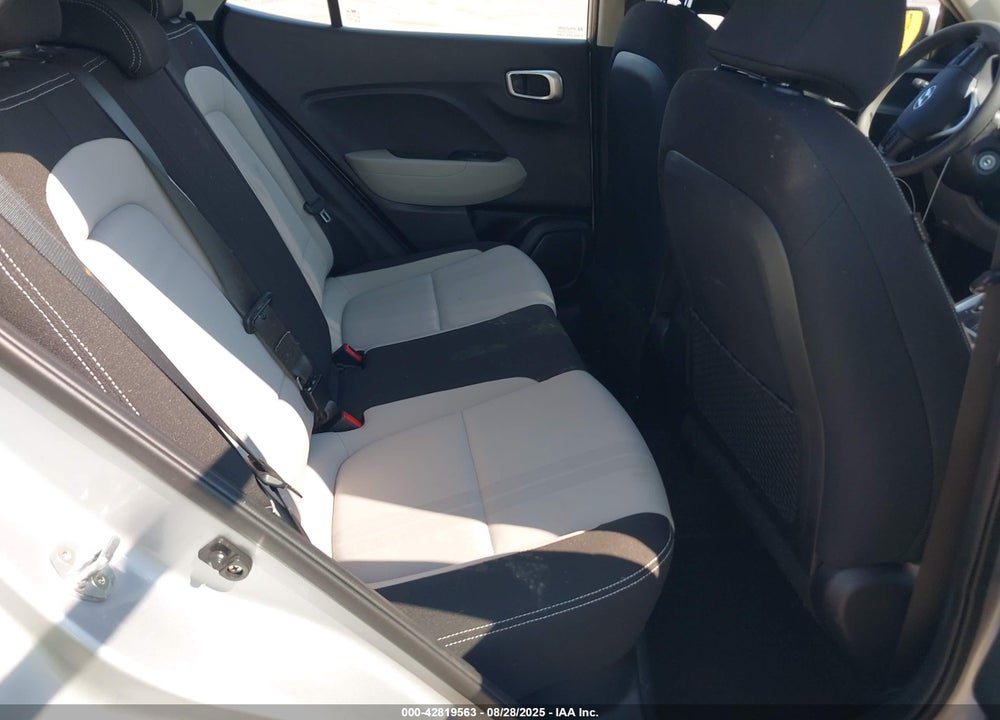 2020 HYUNDAI VENUE VIN: KMHRC8A39LU029222