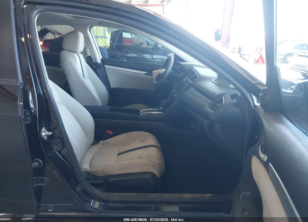 2017 HONDA CIVIC VIN: 19XFC2F75HE207276