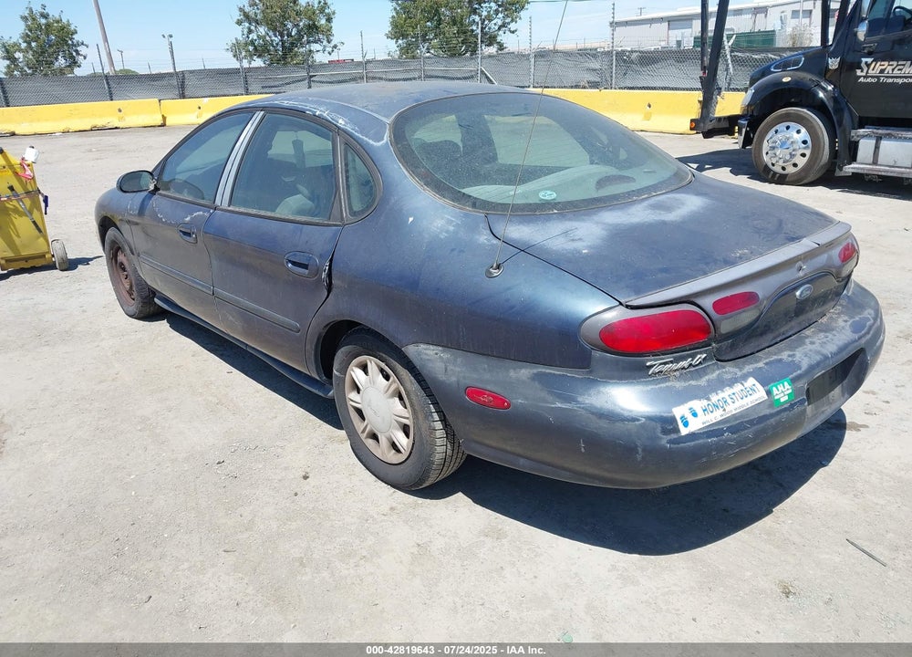 1998 FORD TAURUS VIN: 1FAFP52U2WG156033