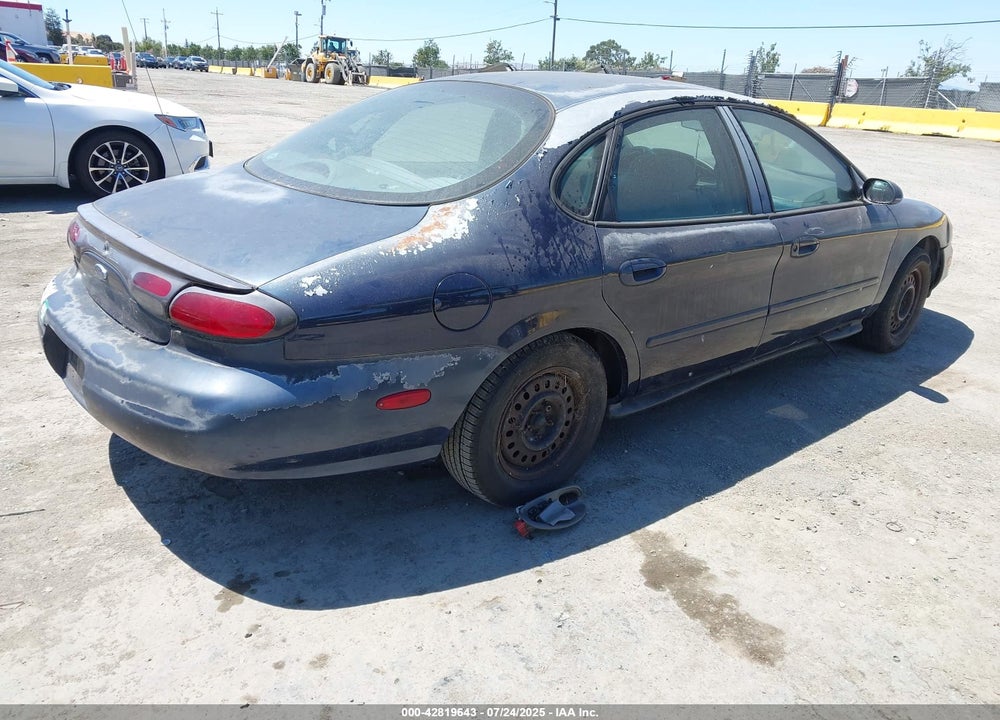 1998 FORD TAURUS VIN: 1FAFP52U2WG156033