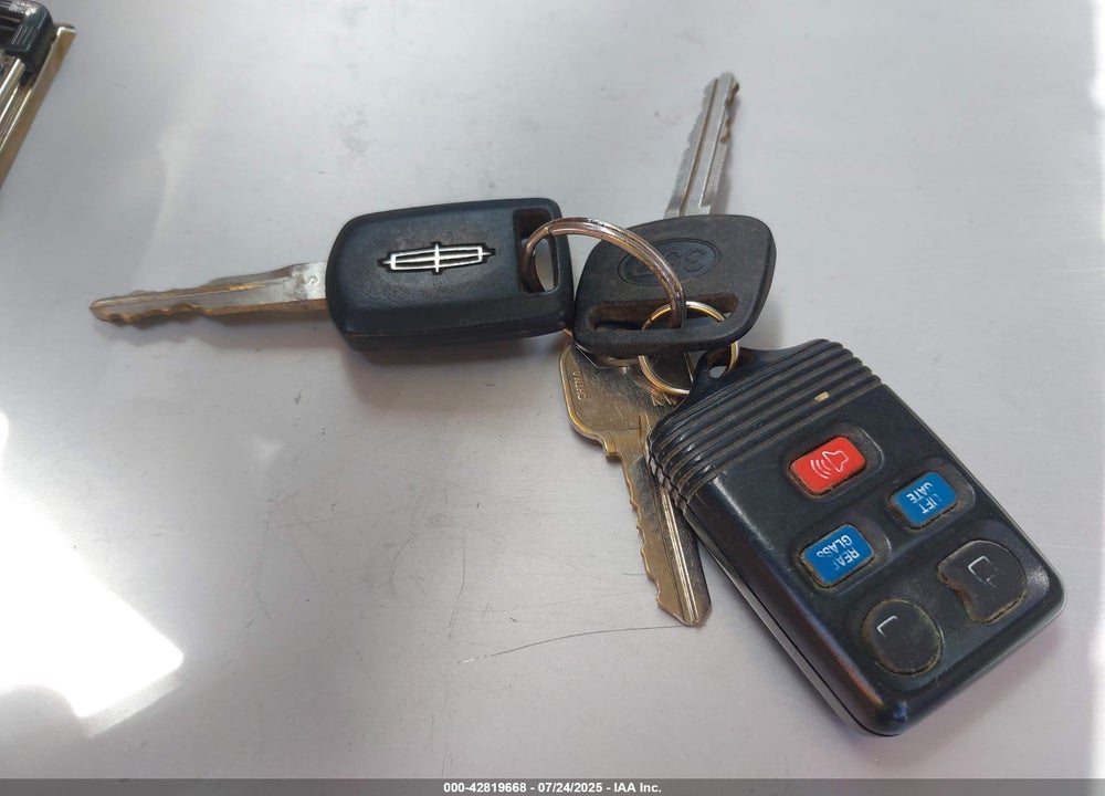 2004 LINCOLN NAVIGATOR VIN: 5LMFU27R64LJ17609