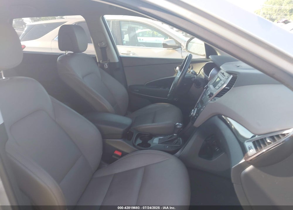 2015 HYUNDAI SANTA FE VIN: KM8SN4HF2FU110135