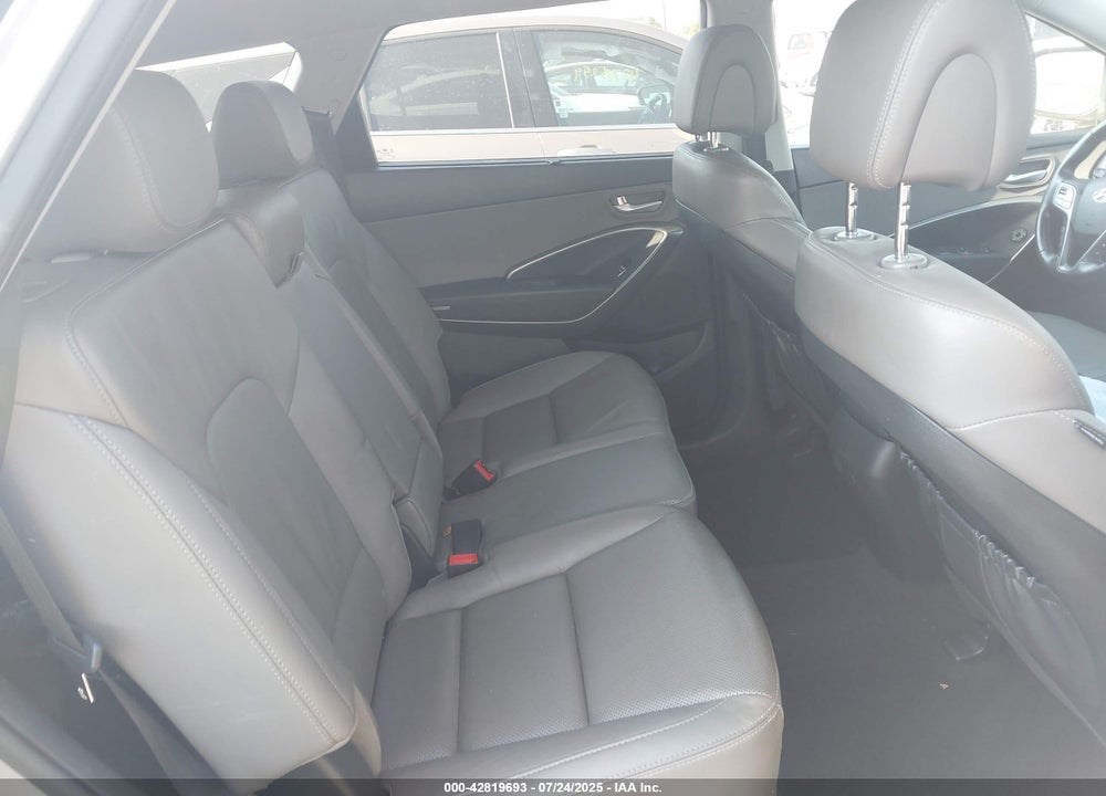 2015 HYUNDAI SANTA FE VIN: KM8SN4HF2FU110135