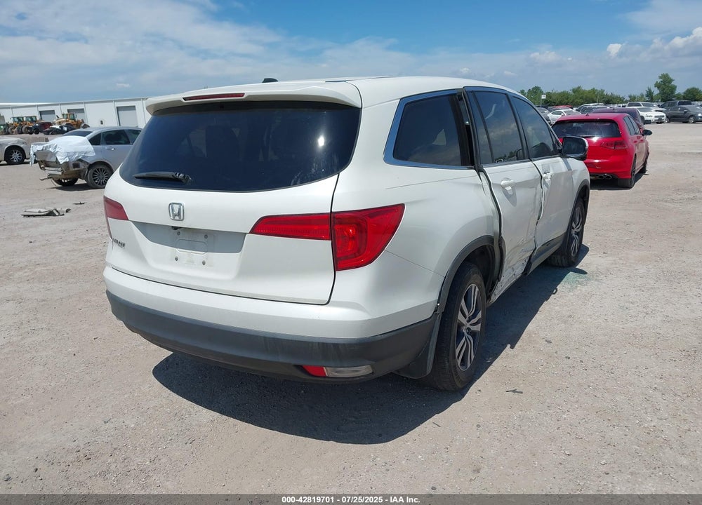 2018 HONDA PILOT VIN: 5FNYF5H71JB031230