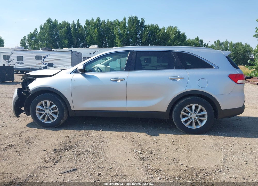 2017 KIA SORENTO VIN: 5XYPGDA35HG327932