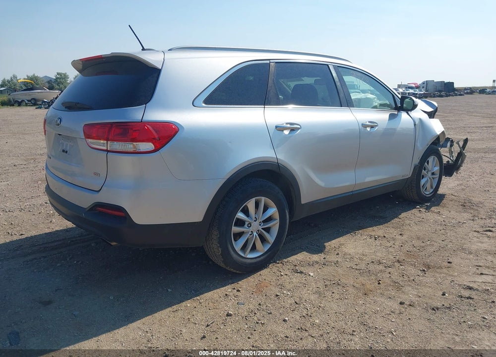 2017 KIA SORENTO VIN: 5XYPGDA35HG327932