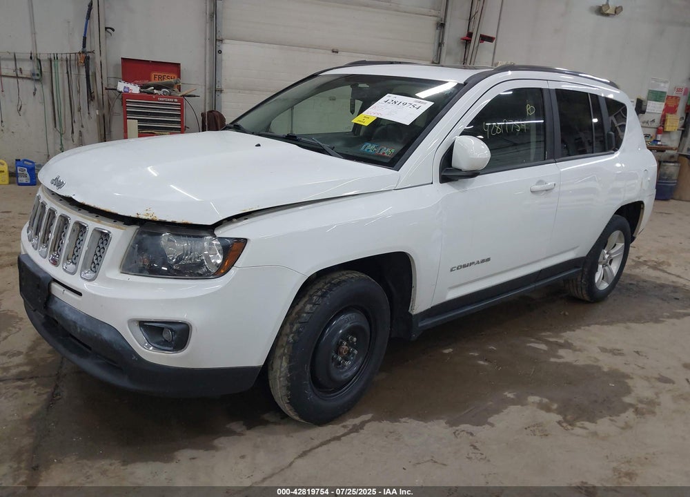 2015 JEEP COMPASS VIN: 1C4NJDEB1FD120752