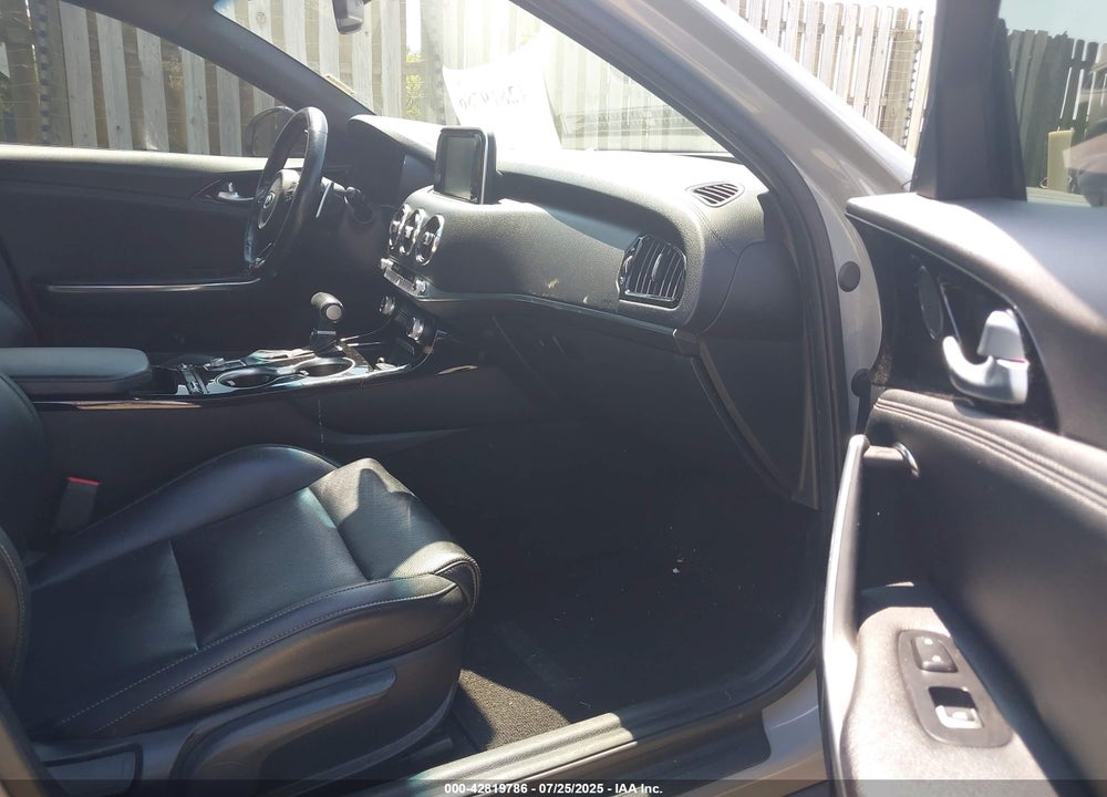 2021 KIA STINGER VIN: KNAE15LA8M6097887