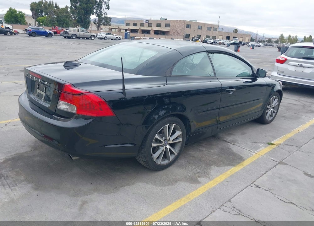 2013 VOLVO C70 VIN: YV1672MC3DJ142956