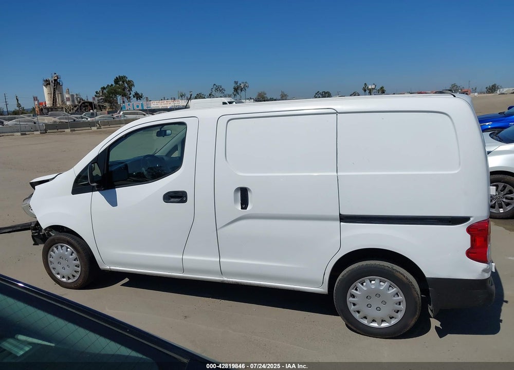 2015 NISSAN NV200 VIN: 3N6CMOKN3FK716948