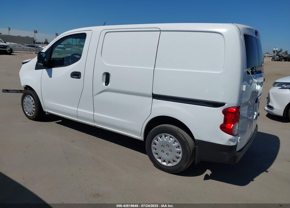 2015 NISSAN NV200 VIN: 3N6CMOKN3FK716948