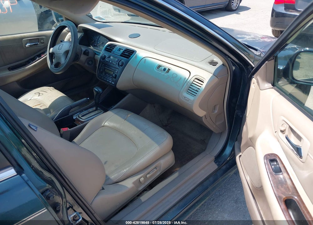 2001 HONDA ACCORD VIN: 1HGCG16501A038097