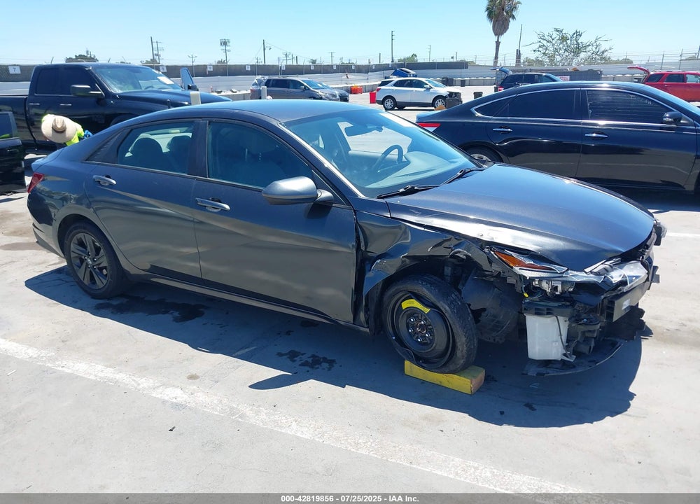 2021 HYUNDAI ELANTRA SEL VIN: 5NPLM4AG3MH024175