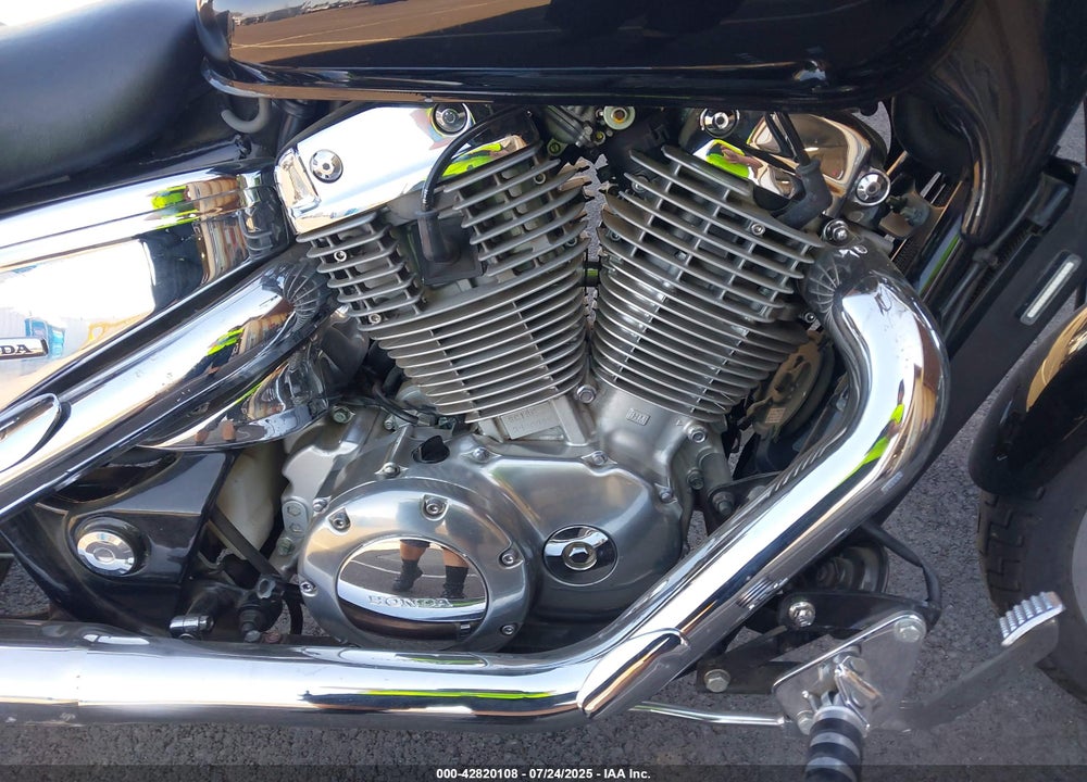 2005 HONDA VT1100 C VIN: 1HFSC18035A900845