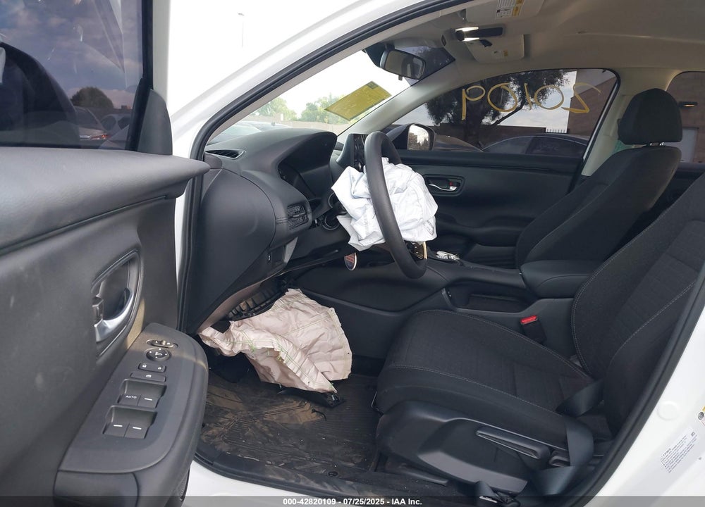 2025 HONDA HR-V VIN: 3CZRZ1H34SM718615