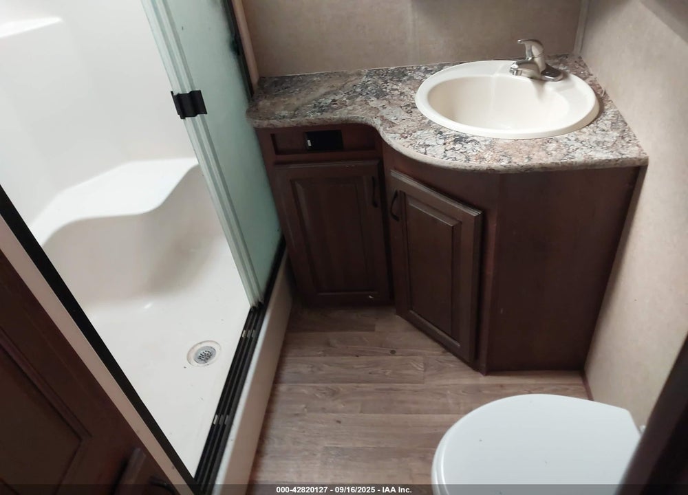 2015 JAYCO OTHER VIN: 1UJCJ0BV5F1LH0099
