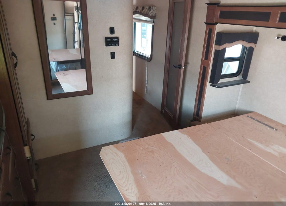 2015 JAYCO OTHER VIN: 1UJCJ0BV5F1LH0099