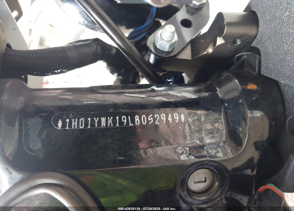 2020 HARLEY-DAVIDSON FXLRS VIN: 1HD1YWK19LB052949