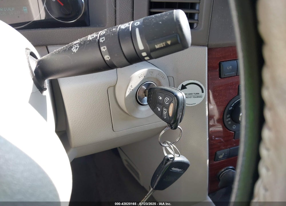 2007 JEEP GRAND CHEROKEE VIN: 1J8HR58P07C667272