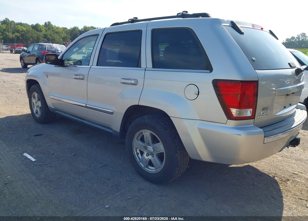 2007 JEEP GRAND CHEROKEE VIN: 1J8HR58P07C667272