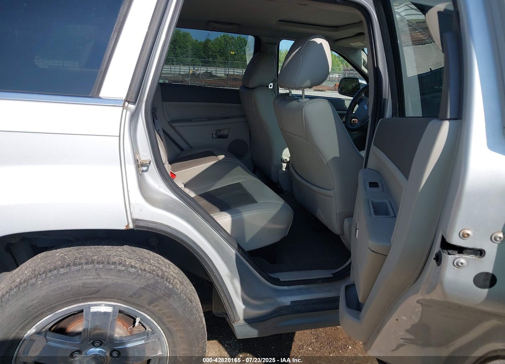 2007 JEEP GRAND CHEROKEE VIN: 1J8HR58P07C667272