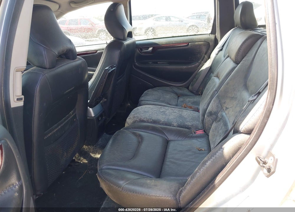 2004 VOLVO XC70 VIN: YV1SZ59H441141510