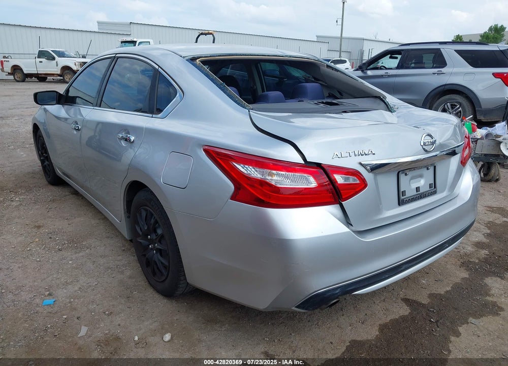 2017 NISSAN ALTIMA VIN: 1N4AL3AP1HN305763