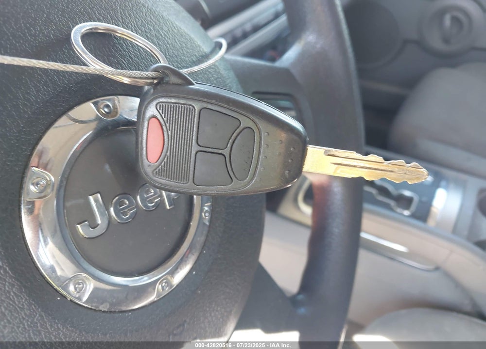 2007 JEEP COMMANDER VIN: 1J8HG48N77C547242
