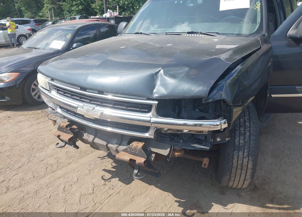 2005 CHEVROLET TAHOE LS VIN: 1GNEK13TX5R108079