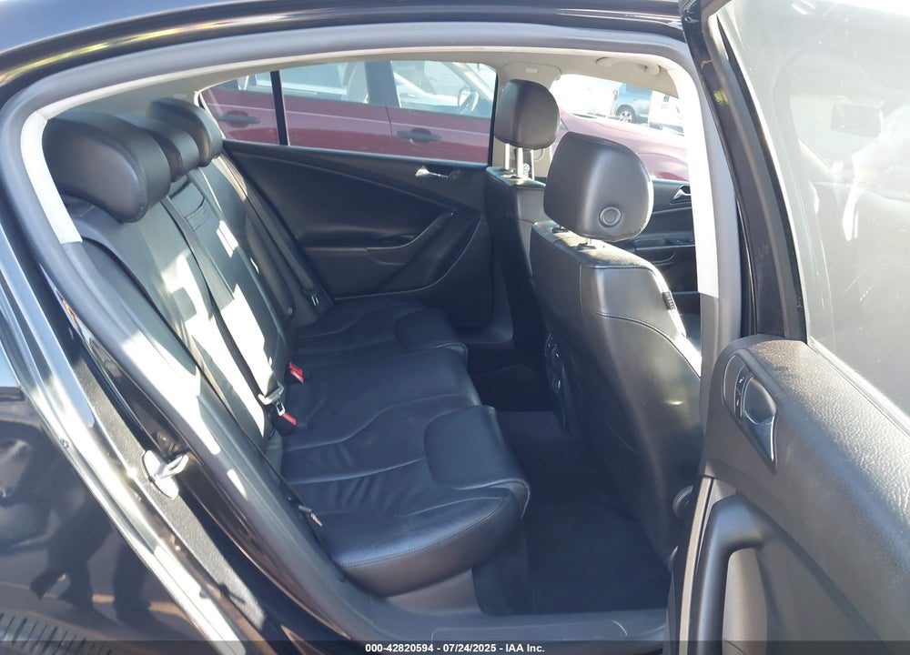 2006 VOLKSWAGEN PASSAT VIN: WVWEK73C66P108959