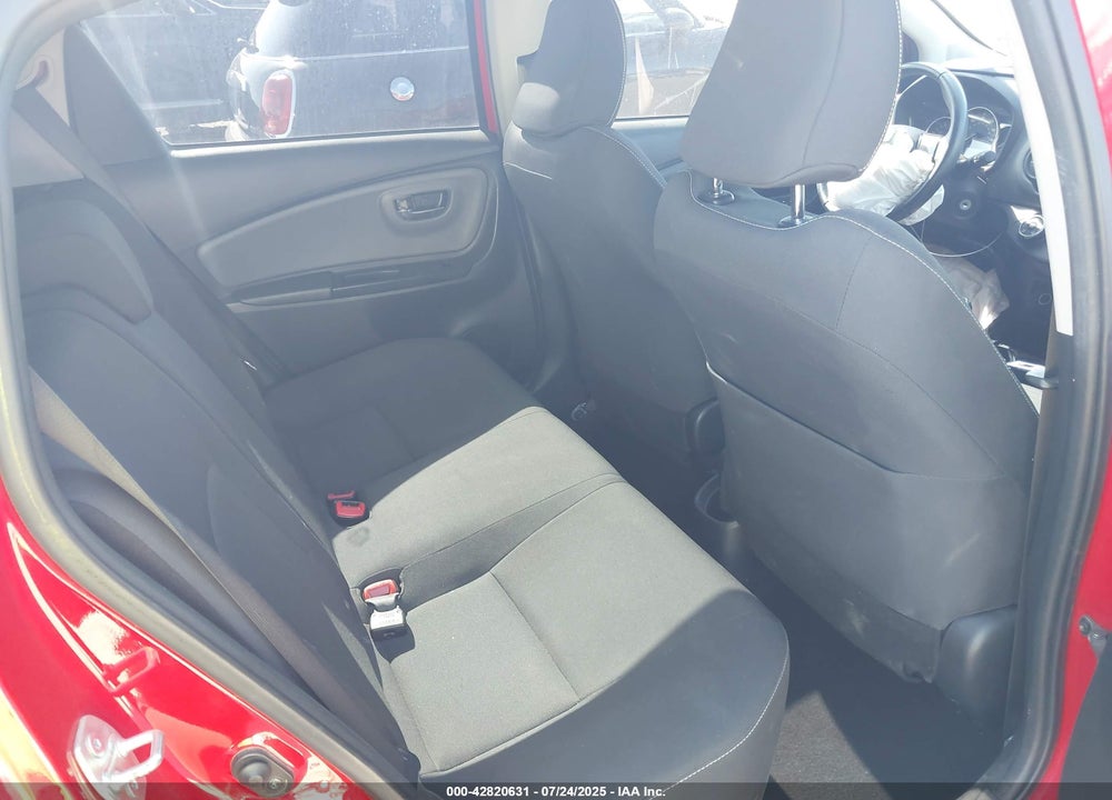 2015 TOYOTA YARIS VIN: VNKKTUD39FA049221