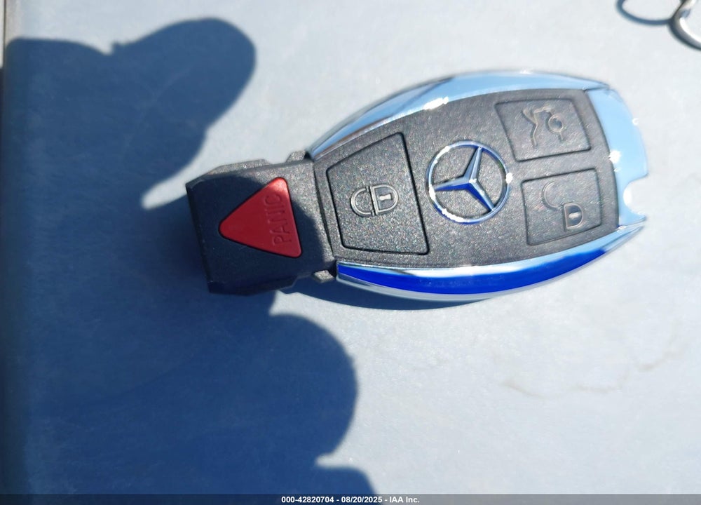 2005 MERCEDES-BENZ CLK 320 VIN: WDBTK65J25F163585