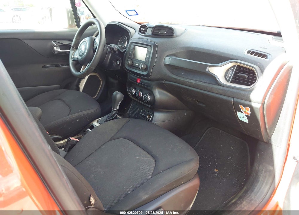 2016 JEEP RENEGADE VIN: ZACCJAAT4GPE42728