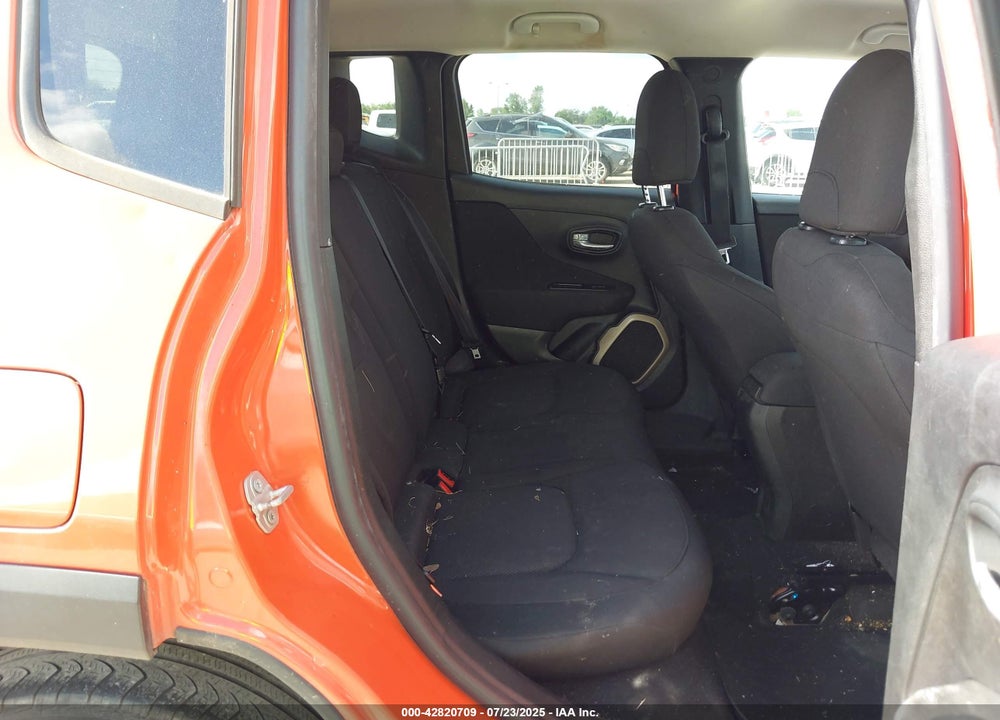 2016 JEEP RENEGADE VIN: ZACCJAAT4GPE42728
