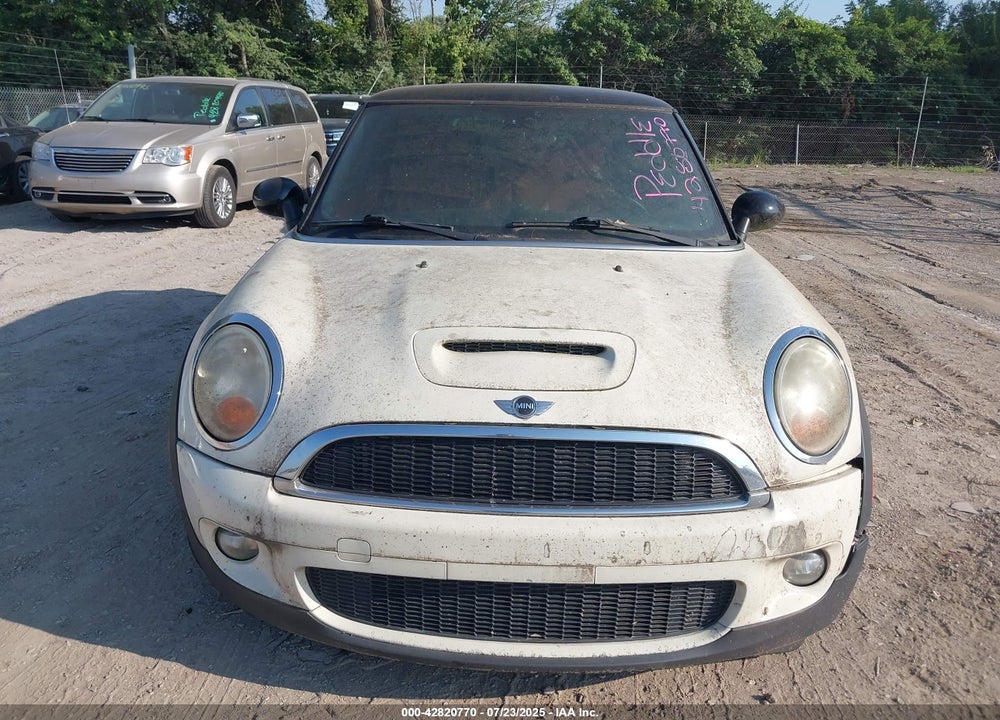 2007 MINI COOPER S VIN: WMWMF73567TL88079