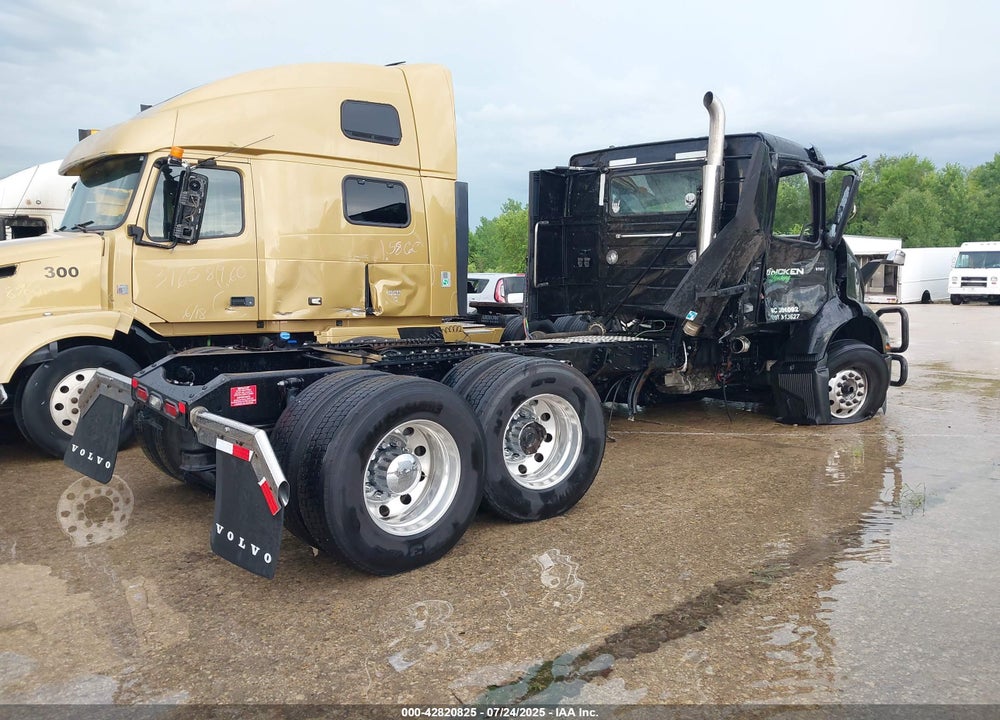2025 VOLVO VNR VIN: 4V4WC9EH2SN672771