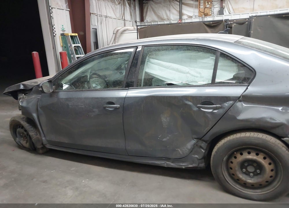 2014 VOLKSWAGEN JETTA 1.8T SE VIN: 3VWD17AJ4EM222685