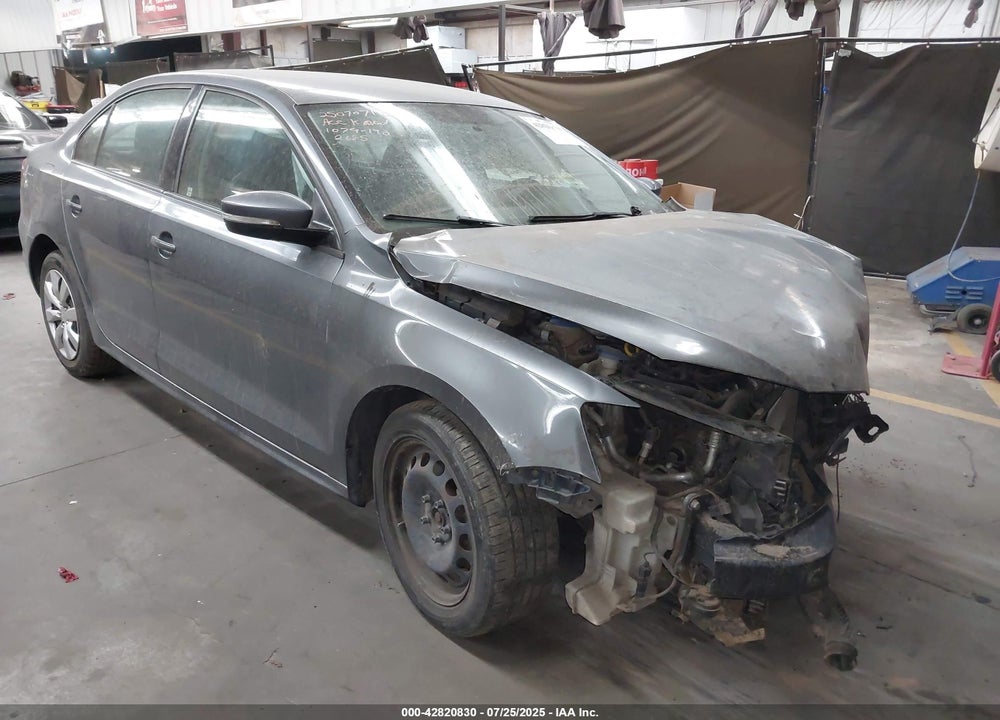 2014 VOLKSWAGEN JETTA 1.8T SE VIN: 3VWD17AJ4EM222685