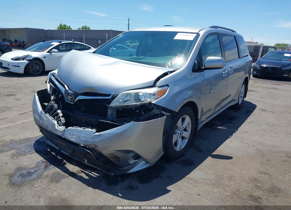2018 TOYOTA SIENNA LE 8 PASSENGER VIN: 5TDKZ3DC3JS908591