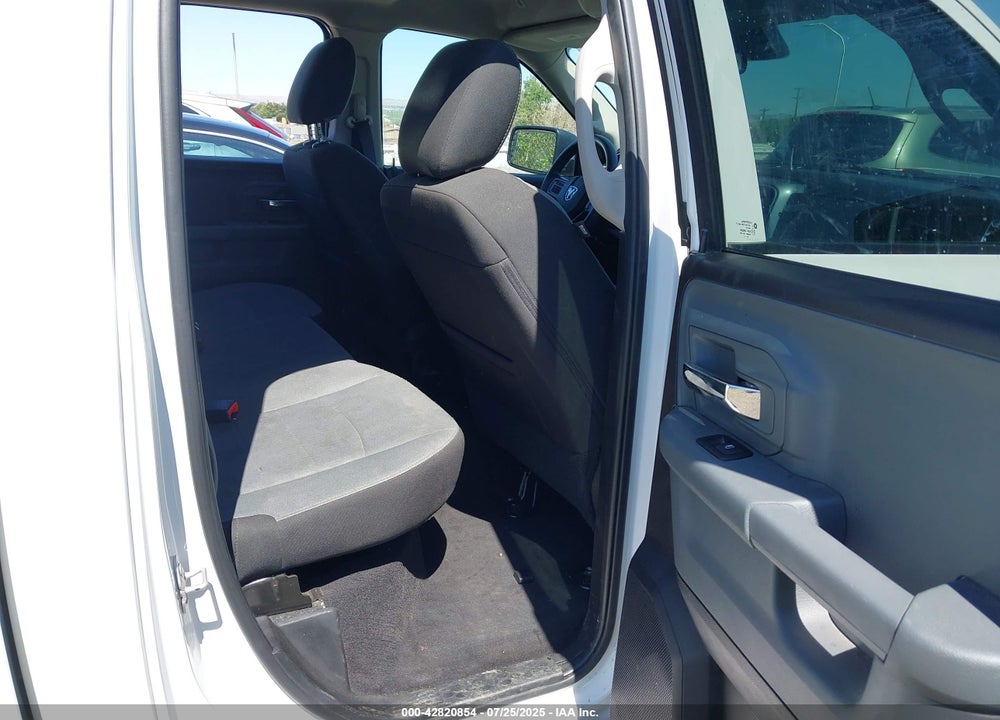2024 RAM 1500 CLASSIC VIN: 1C6RR7GG6RS153760