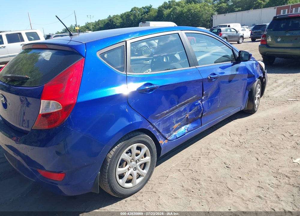 2013 HYUNDAI ACCENT VIN: KMHCT5AE0DU082236