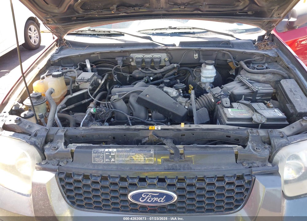 2005 FORD ESCAPE VIN: 1FMCU03195KD84289