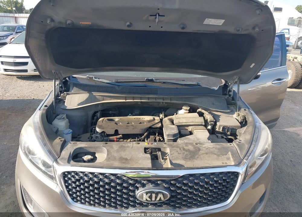 2016 KIA SORENTO VIN: 5XYPG4A34GG041505