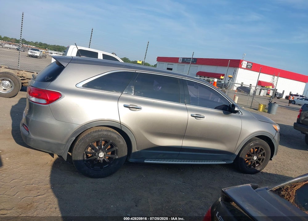 2016 KIA SORENTO VIN: 5XYPG4A34GG041505
