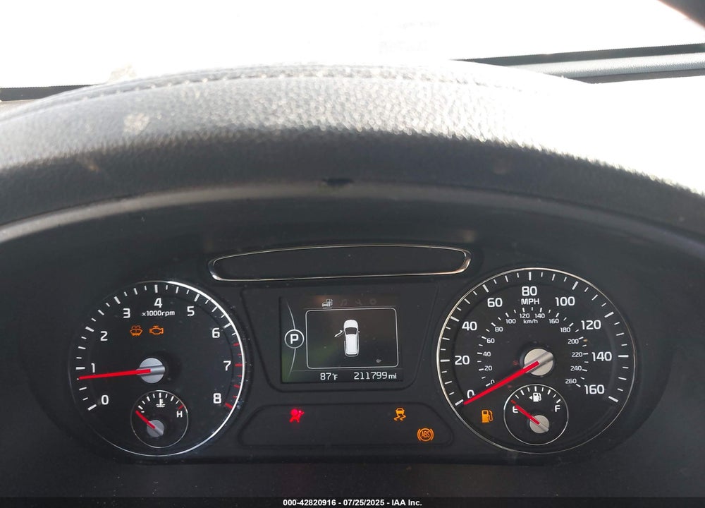 2016 KIA SORENTO VIN: 5XYPG4A34GG041505